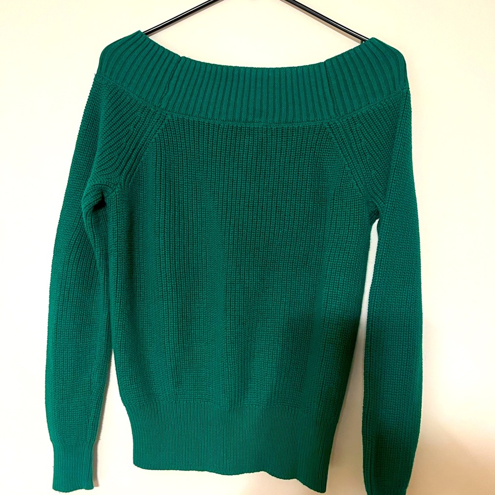 Boston Proper. V Neck Emerald Green Women's Sweater. NWOT. Size S. - Picture 6 of 8